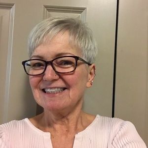 Meet your Posher, Deborah